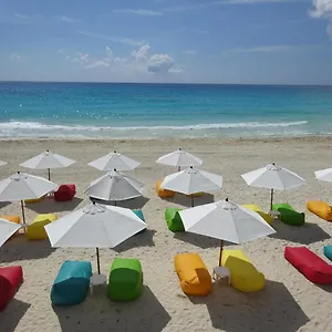 Ocean Front, Amazing Views Apartamento
