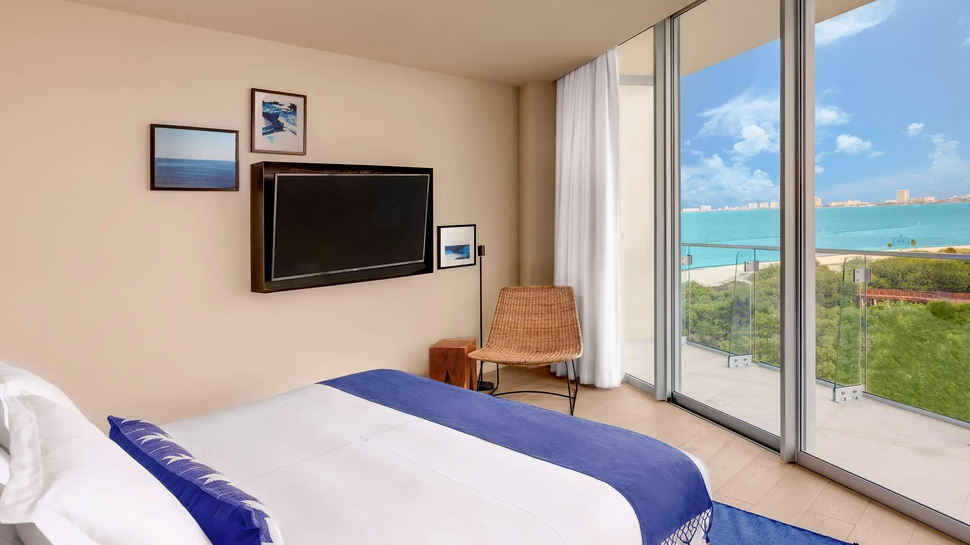 SLS Cancún Hotel