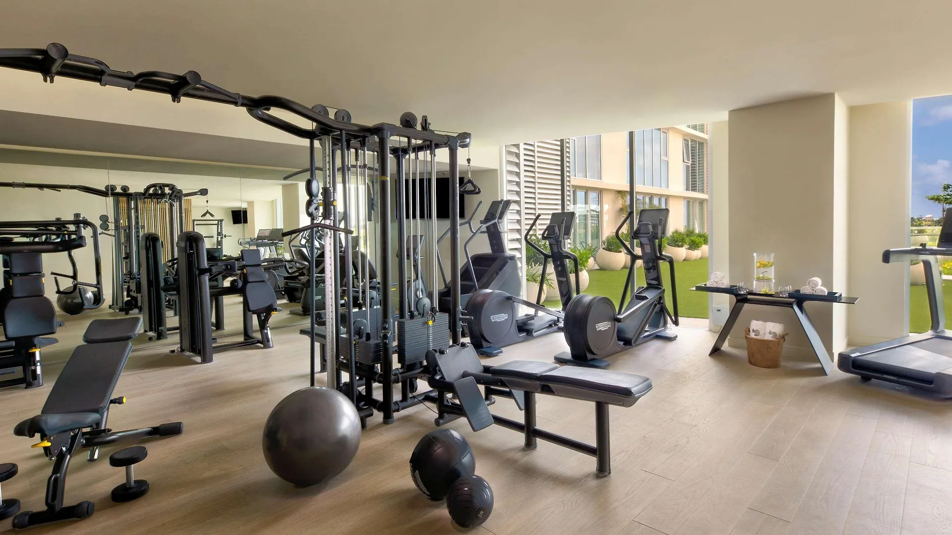 ***** Hotel Sls Cancun Mexico